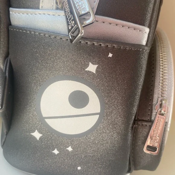 LOUNGEFLY STAR WARS Mandlorian & Grogu Baby Yoda Glow in the Dark Mini Backpack - Picture 12 of 13